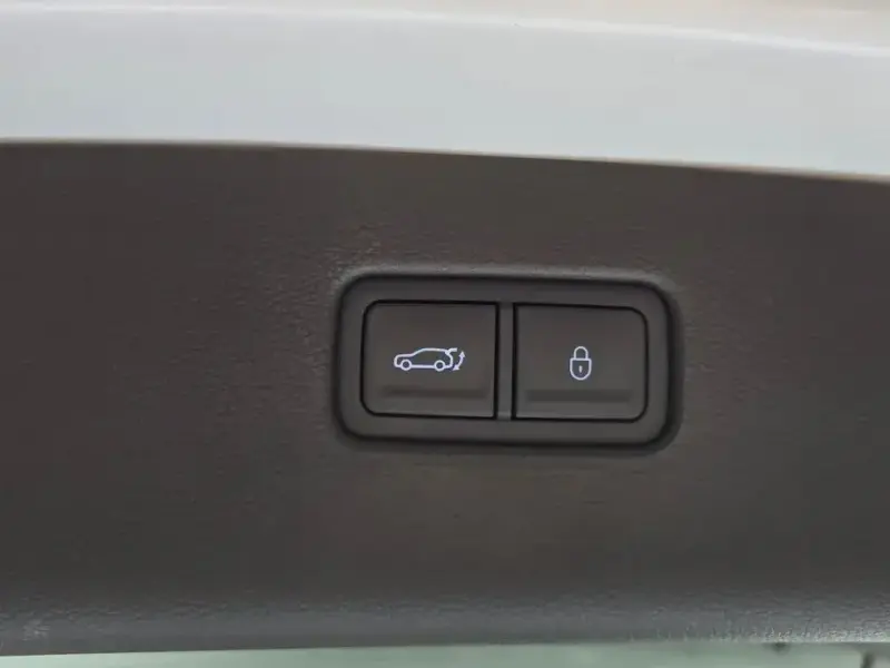 2023 Genesis GV80 с пробегом 40 060 км
