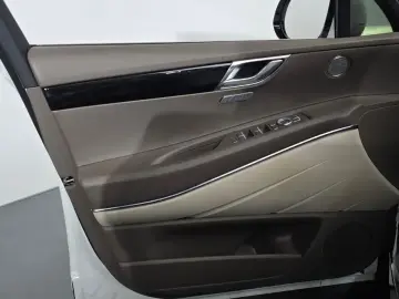 2023 Genesis GV80 с пробегом 40 060 км