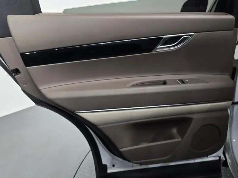 2023 Genesis GV80 с пробегом 40 060 км