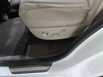 2023 Genesis GV80 с пробегом 40 060 км