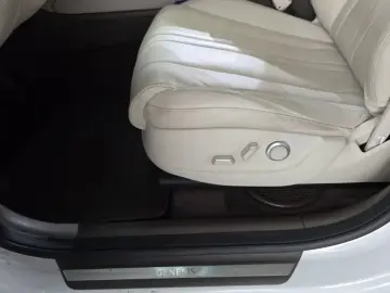 2023 Genesis GV80 с пробегом 40 060 км