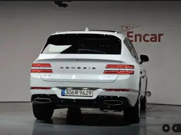 2023 Genesis GV80 с пробегом 29 972 км