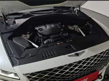 2023 Genesis GV80 с пробегом 29 972 км