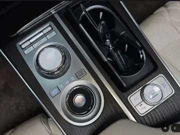 2023 Genesis GV80 с пробегом 29 972 км
