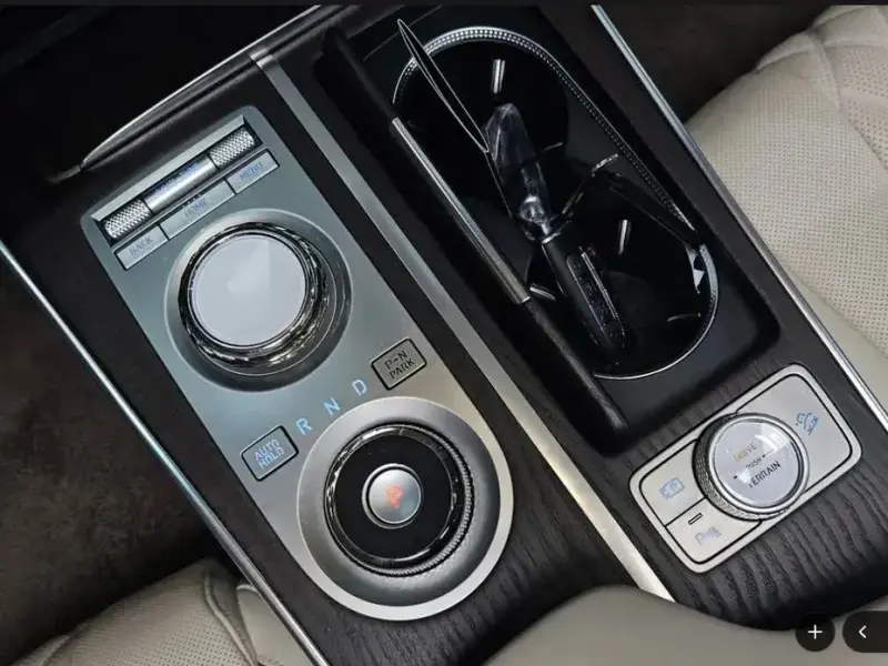 2023 Genesis GV80 с пробегом 29 972 км