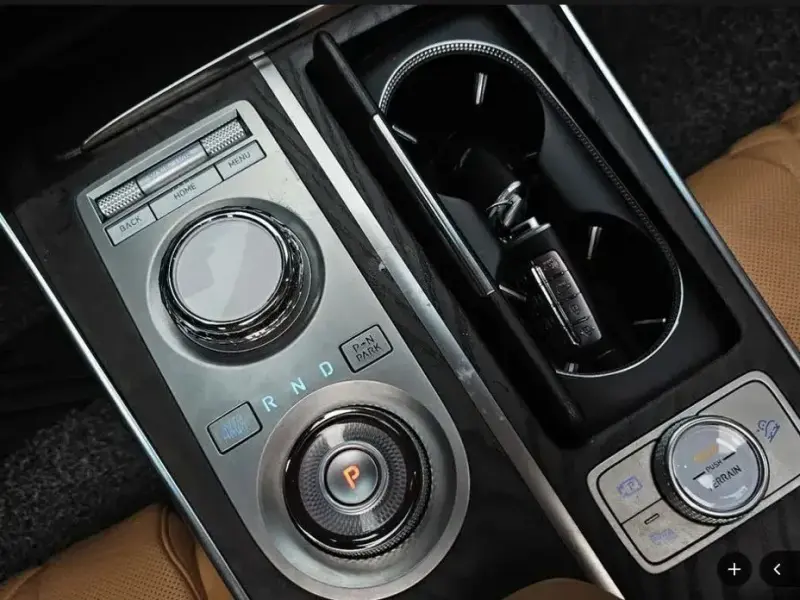 2023 Genesis GV80 с пробегом 67 796 км