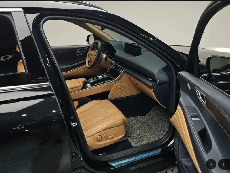 2023 Genesis GV80 с пробегом 67 796 км