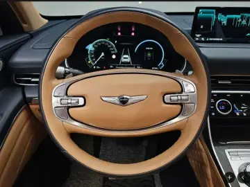 2023 Genesis GV80 с пробегом 67 796 км
