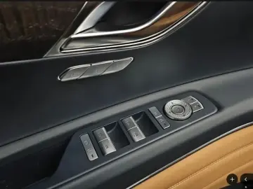 2023 Genesis GV80 с пробегом 67 796 км