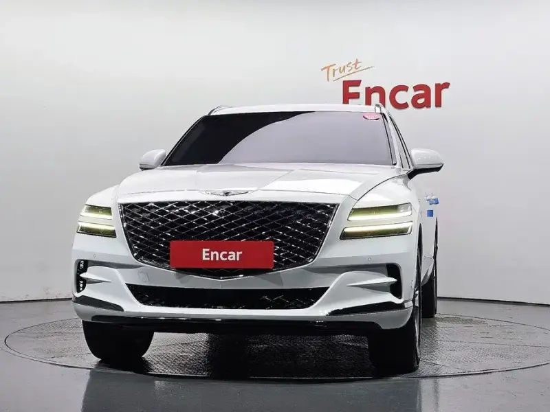 2023 Genesis GV80 с пробегом 28 083 км