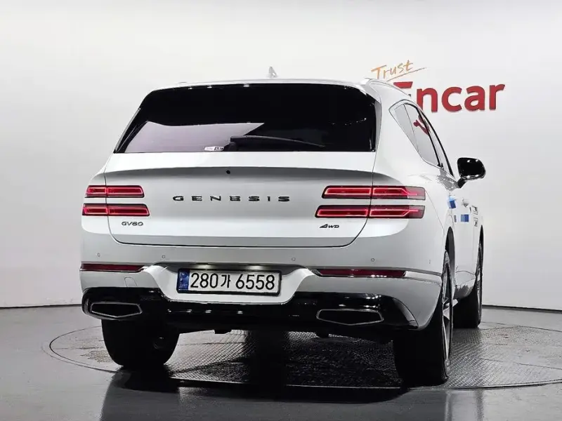 2023 Genesis GV80 с пробегом 28 083 км