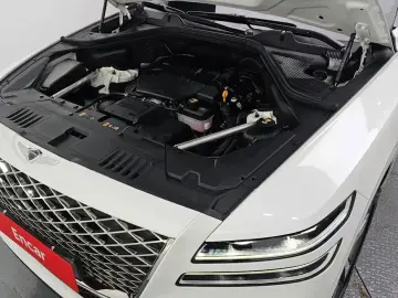 2023 Genesis GV80 с пробегом 28 083 км