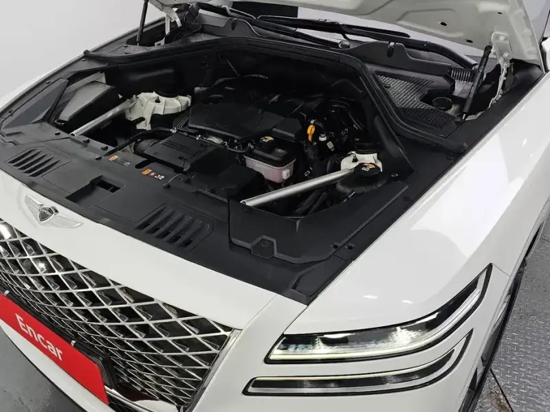 2023 Genesis GV80 с пробегом 28 083 км