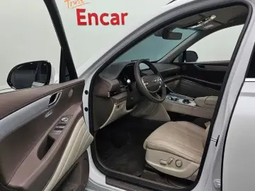 2023 Genesis GV80 с пробегом 28 083 км