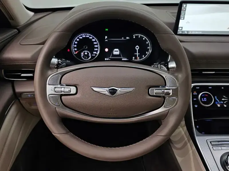 2023 Genesis GV80 с пробегом 28 083 км