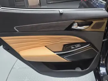 2020 Kia K7 с пробегом 98 534 км