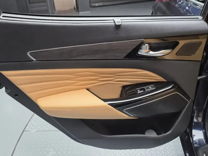 2020 Kia K7 с пробегом 98 534 км