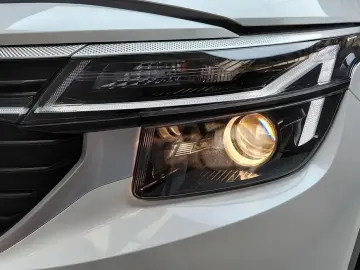 2025 Kia Seltos с пробегом 7 296 км