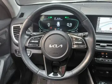 2023 Kia Seltos с пробегом 45 810 км