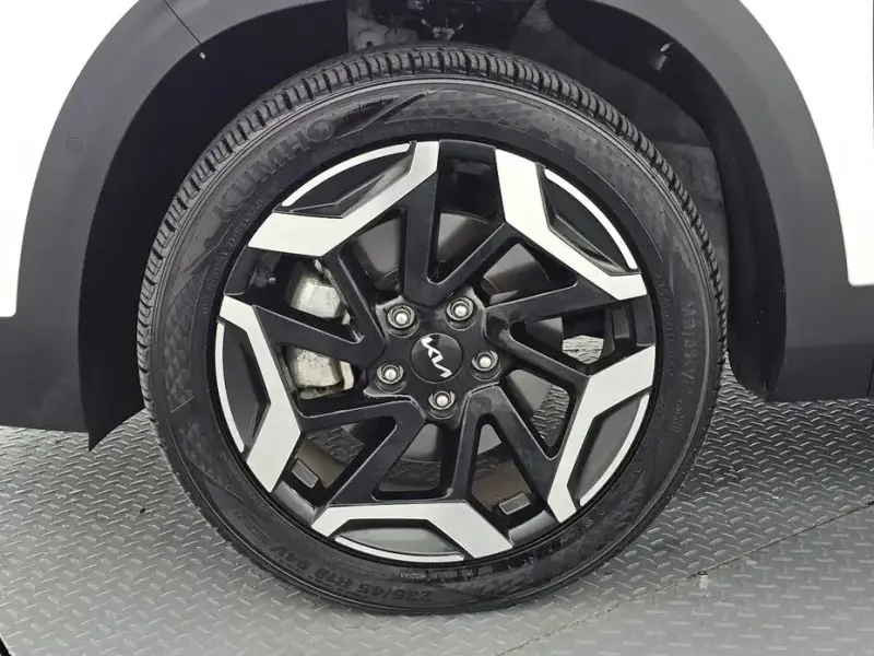 2025 Kia Seltos с пробегом 32 237 км