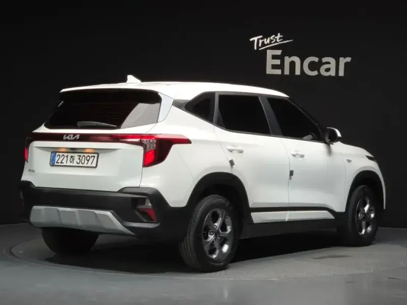 2023 Kia Seltos с пробегом 77 256 км