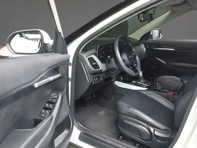 2023 Kia Seltos с пробегом 77 256 км
