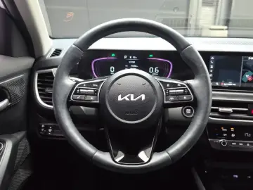2023 Kia Seltos с пробегом 77 256 км