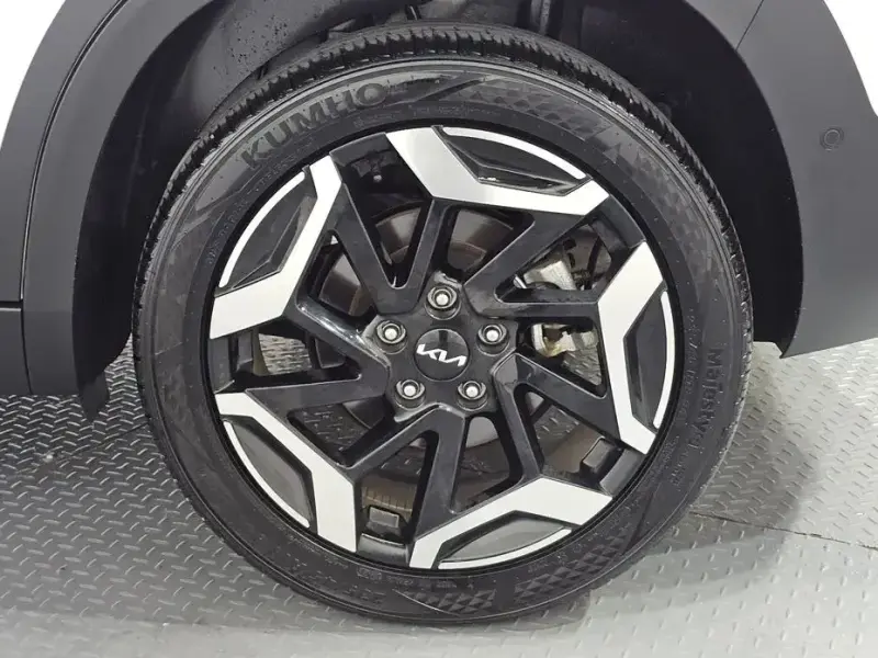 2025 Kia Seltos с пробегом 32 237 км