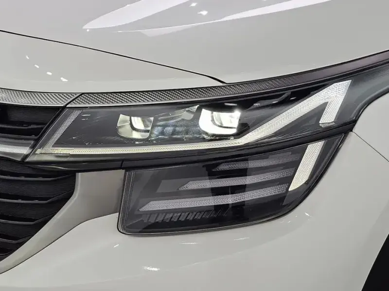 2025 Kia Seltos с пробегом 32 237 км
