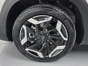 2025 Kia Seltos с пробегом 11 441 км