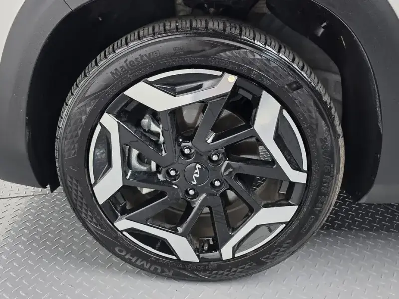 2025 Kia Seltos с пробегом 11 441 км