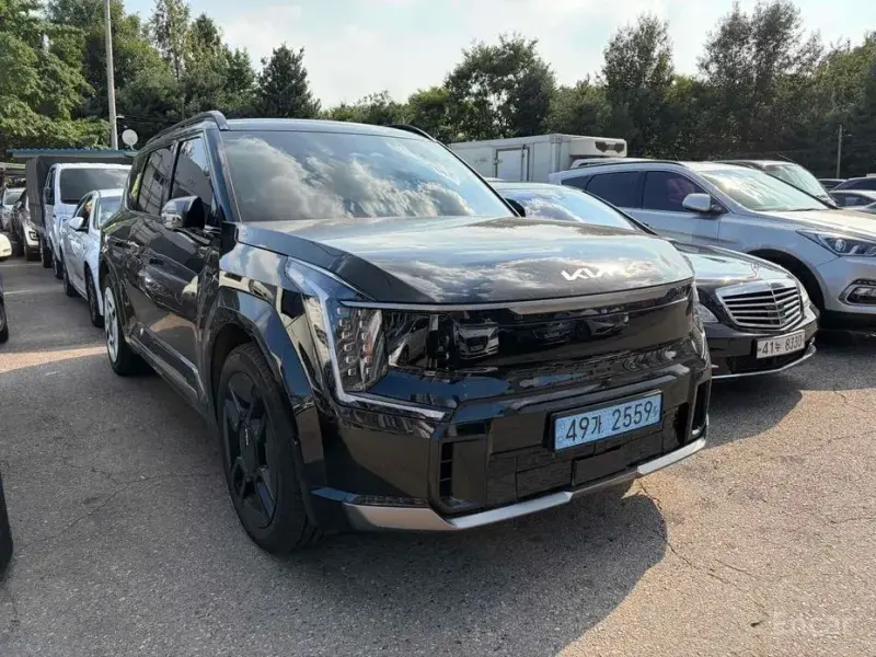 2025 Kia EV9 с пробегом 35 000 км