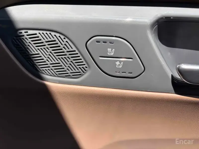2025 Kia EV9 с пробегом 35 000 км