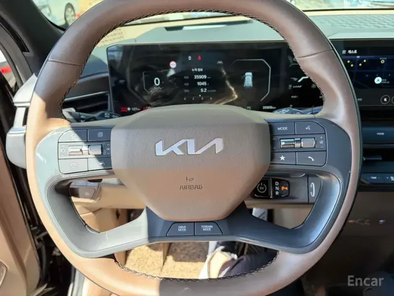 2025 Kia EV9 с пробегом 35 000 км