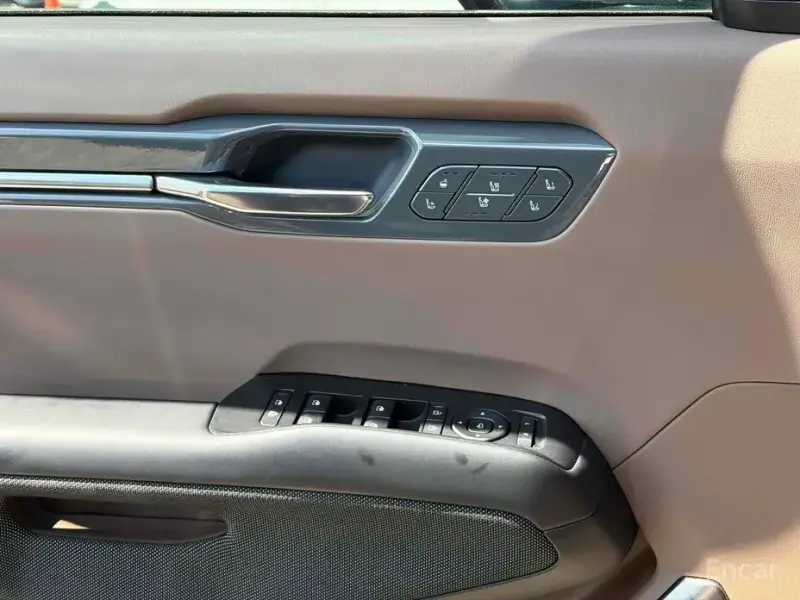 2025 Kia EV9 с пробегом 35 000 км