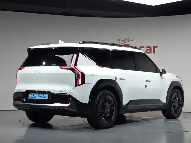 2024 Kia EV9 с пробегом 51 323 км