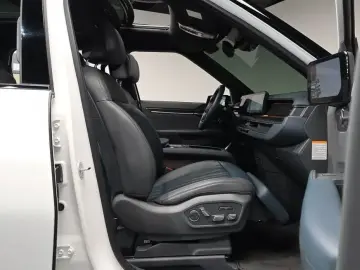 2024 Kia EV9 с пробегом 51 323 км