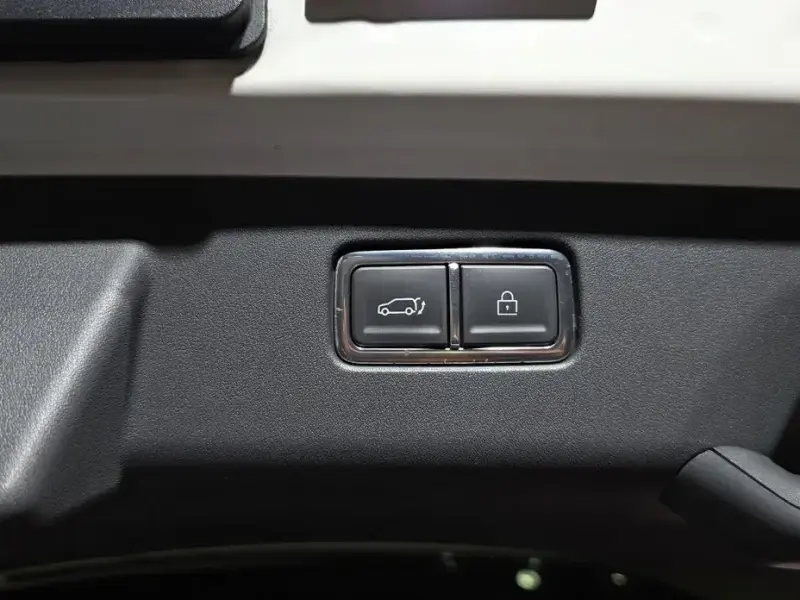 2024 Kia EV9 с пробегом 51 323 км