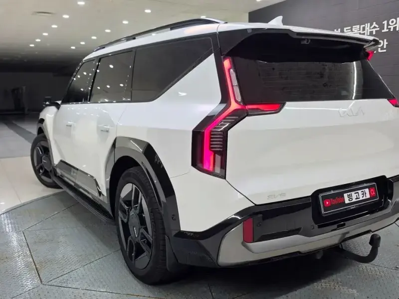 2023 Kia EV9 с пробегом 74 800 км