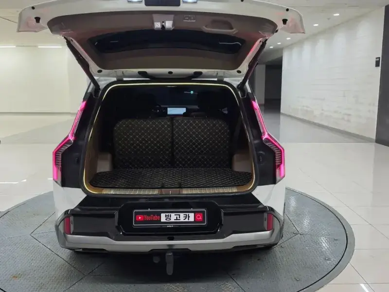 2023 Kia EV9 с пробегом 74 800 км