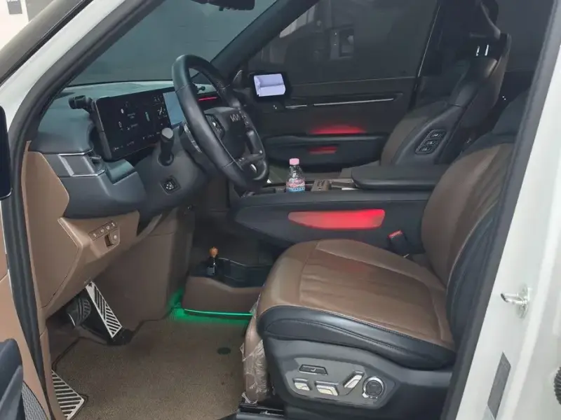 2023 Kia EV9 с пробегом 74 800 км