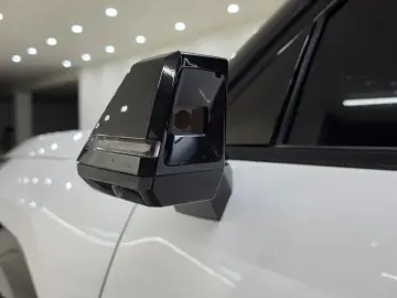 2023 Kia EV9 с пробегом 74 800 км