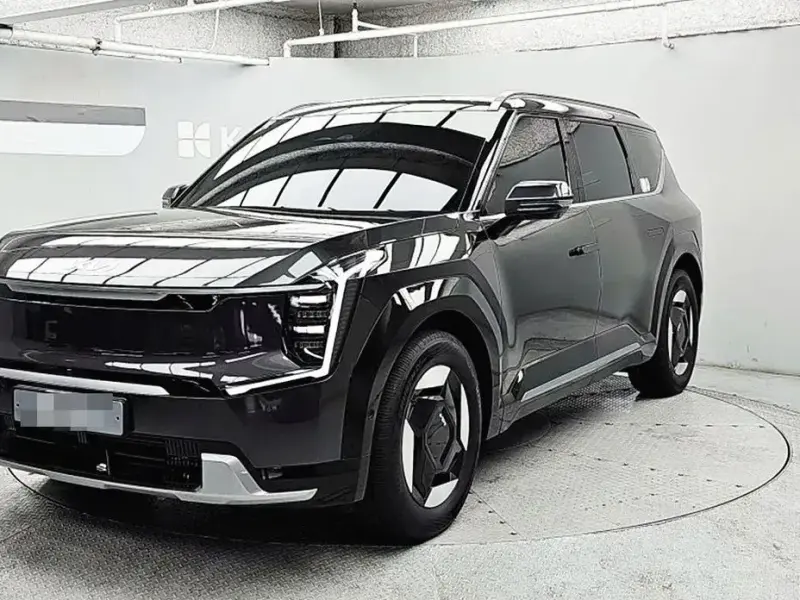 2023 Kia EV9 с пробегом 36 073 км