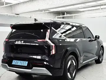 2023 Kia EV9 с пробегом 36 073 км