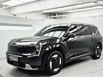 2023 Kia EV9 с пробегом 36 073 км