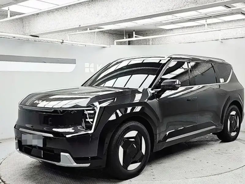 2023 Kia EV9 с пробегом 36 073 км