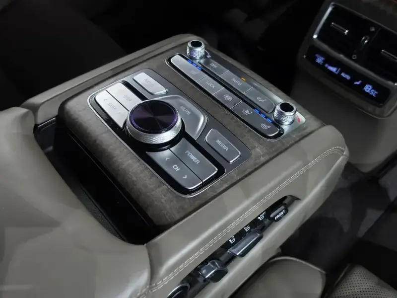 2023 Kia K9 с пробегом 80 192 км