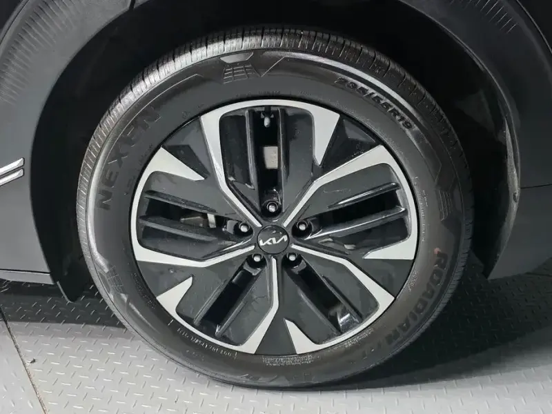 2022 Kia EV6 с пробегом 63 716 км