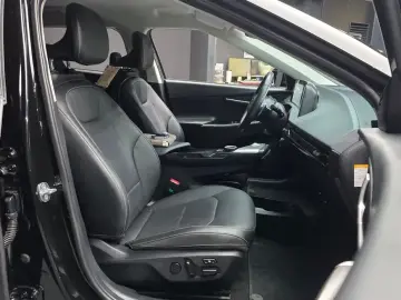 2022 Kia EV6 с пробегом 63 716 км
