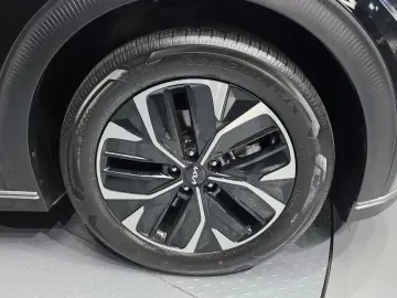 2022 Kia EV6 с пробегом 63 716 км